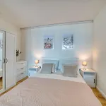 - Haus E, App 0e1101 * הייליגנהאפן